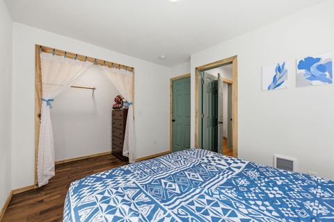 Tiny photo for 140720 Crescent Moon Drive, Crescent Lake, OR 97733 (MLS # 220213762)