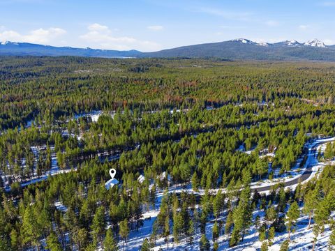 Tiny photo for 140720 Crescent Moon Drive, Crescent Lake, OR 97733 (MLS # 220213762)