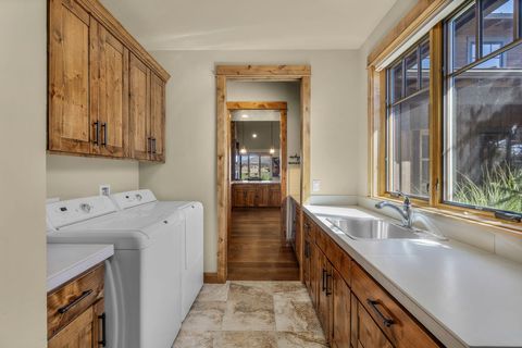 Tiny photo for 16593 SW Ranchview Road, Powell Butte, OR 97753 (MLS # 220209451)