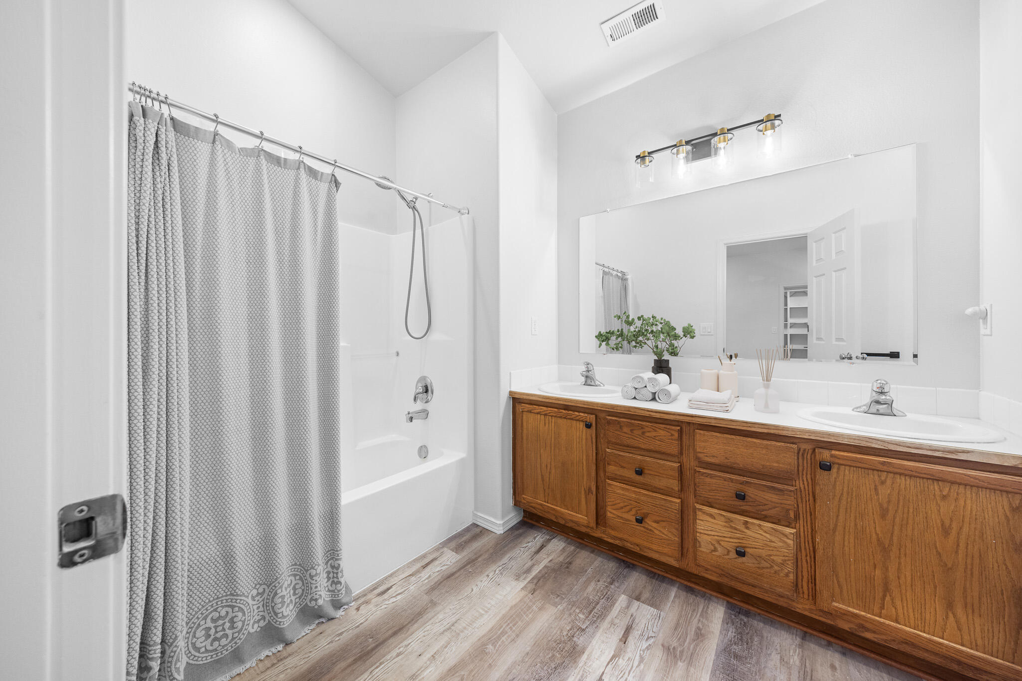 Deschutes River Cros - Residential