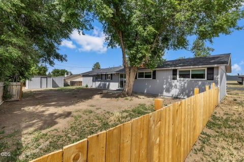 Tiny photo for 730 NE Lakeside Drive, Madras, OR 97741 (MLS # 220223461)