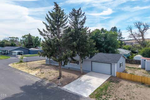 Tiny photo for 730 NE Lakeside Drive, Madras, OR 97741 (MLS # 220223461)