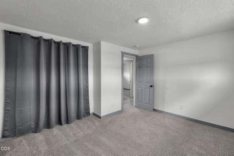 Tiny photo for 730 NE Lakeside Drive, Madras, OR 97741 (MLS # 220223461)