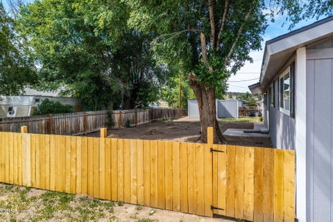 Tiny photo for 730 NE Lakeside Drive, Madras, OR 97741 (MLS # 220223461)