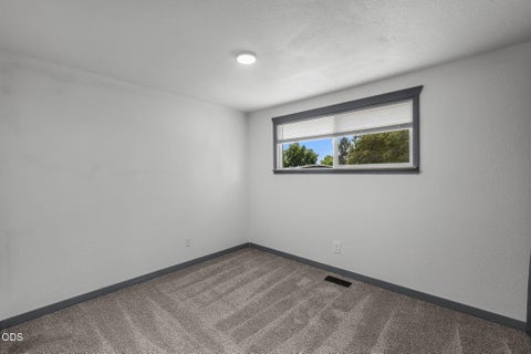 Tiny photo for 730 NE Lakeside Drive, Madras, OR 97741 (MLS # 220223461)