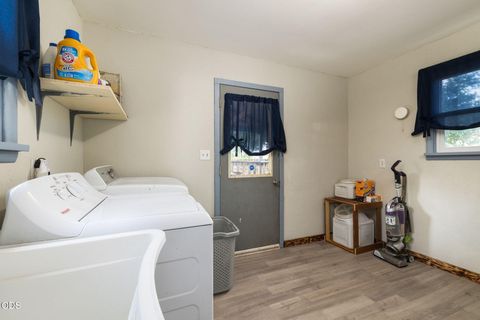 Tiny photo for 1310 NW Dodson Drive, Prineville, OR 97754 (MLS # 220224514)