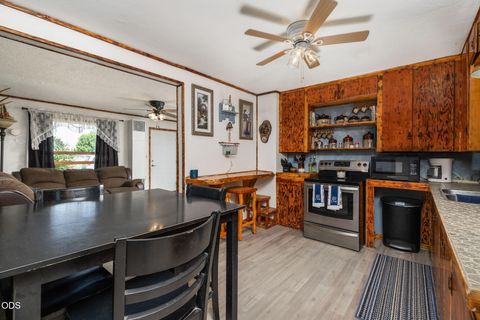 Tiny photo for 1310 NW Dodson Drive, Prineville, OR 97754 (MLS # 220224514)