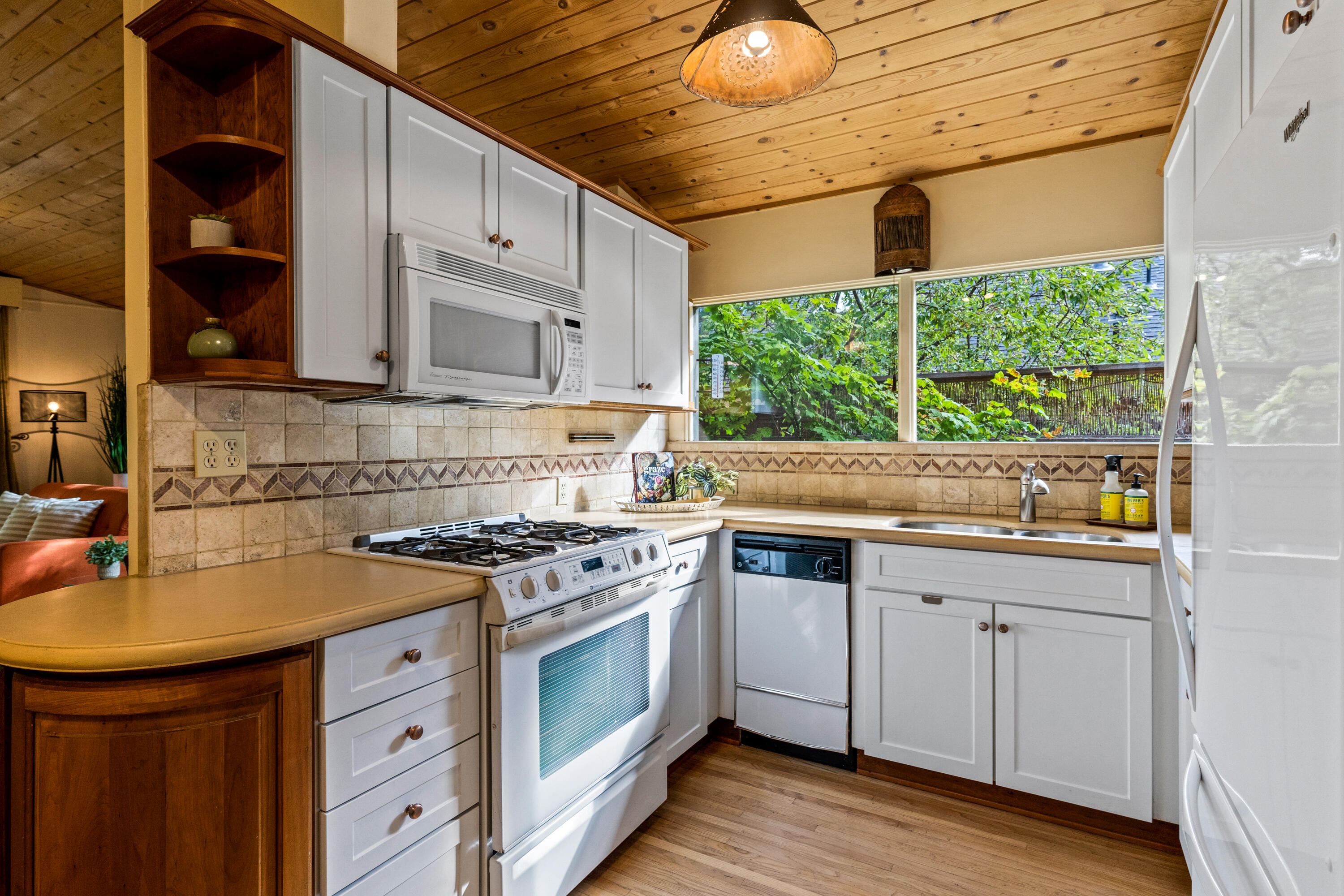 Bonne Home - Residential