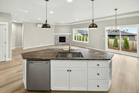 Tiny photo for 3735 Carlin Drive, Medford, OR 97504 (MLS # 220211976)