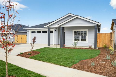 Tiny photo for 3735 Carlin Drive, Medford, OR 97504 (MLS # 220211976)