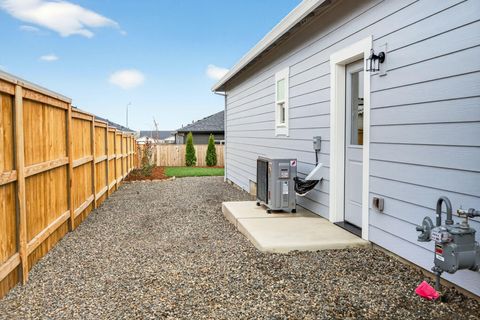 Tiny photo for 3735 Carlin Drive, Medford, OR 97504 (MLS # 220211976)