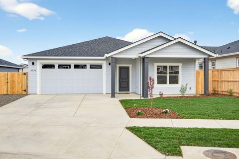 Tiny photo for 3735 Carlin Drive, Medford, OR 97504 (MLS # 220211976)