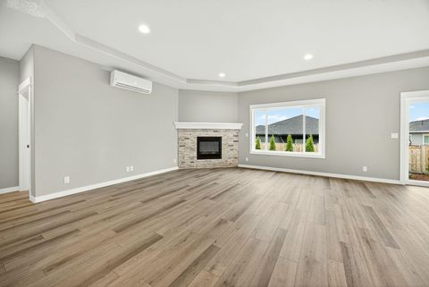 Tiny photo for 3735 Carlin Drive, Medford, OR 97504 (MLS # 220211976)