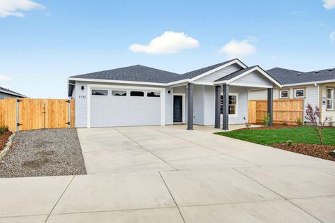 Tiny photo for 3735 Carlin Drive, Medford, OR 97504 (MLS # 220211976)