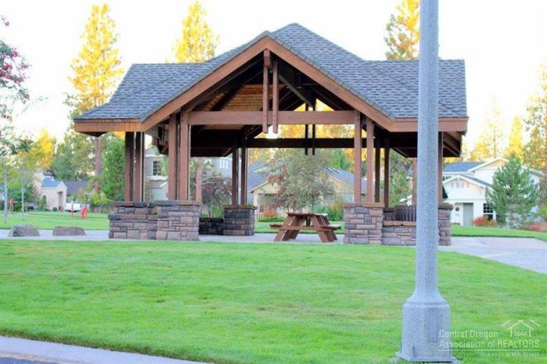 Broken Top - Residential