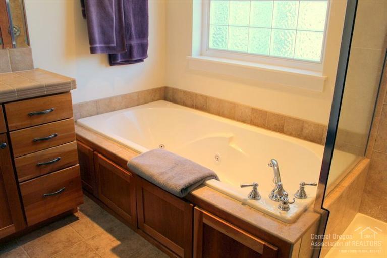 Broken Top - Residential