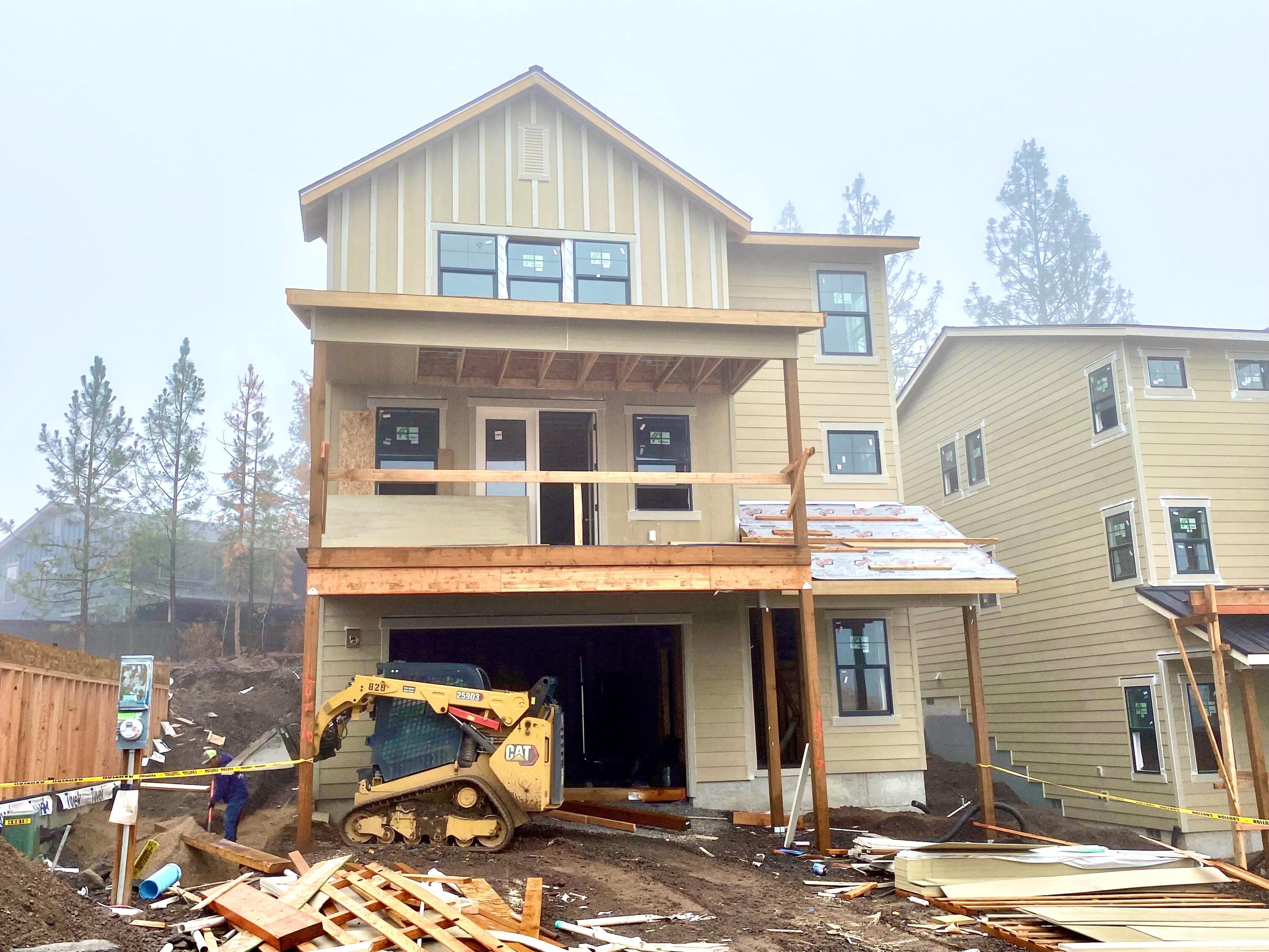 Marken Summit - Residential