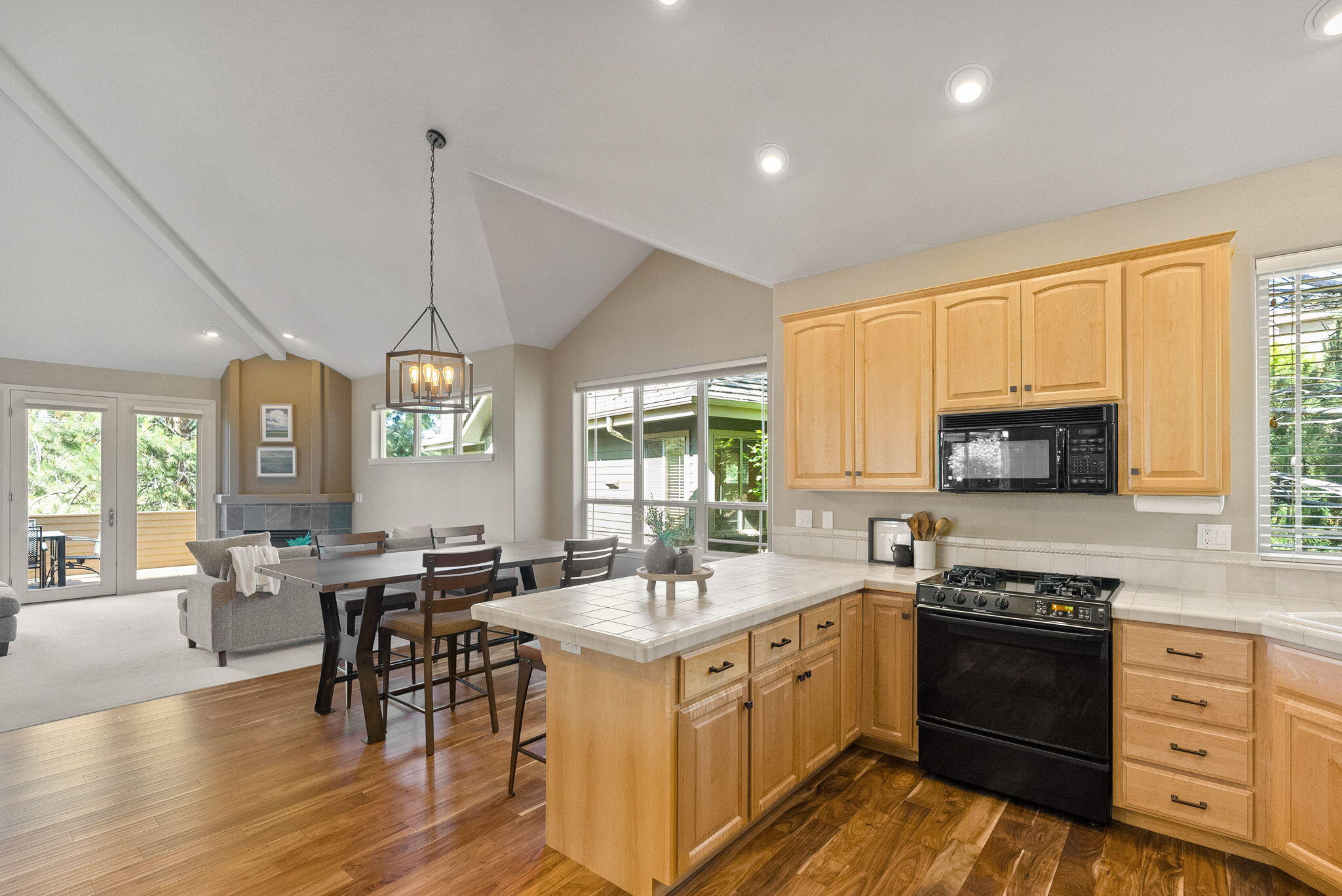 Broken Top - Residential