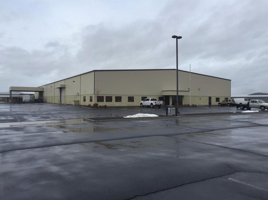 42,000 sf Manufacturing Facility in Klamath Falls, near the Airport. Built in 2005. Opportunity to buy the building for less than the cost to construct. Would consider a lease for a Long Term Credit Tenant ($14,700/mo. NNN).