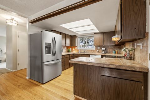 Tiny photo for 4816 Sumac Avenue, Klamath Falls, OR 97603 (MLS # 220216912)