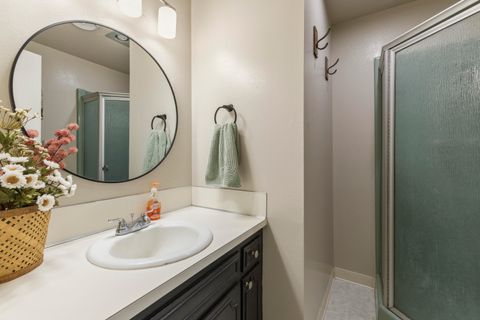 Tiny photo for 4816 Sumac Avenue, Klamath Falls, OR 97603 (MLS # 220216912)