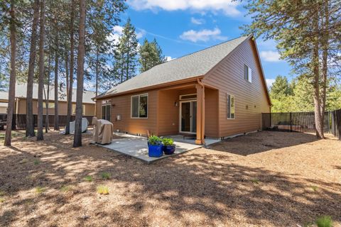 Tiny photo for 51874 Trapper George Lane, La Pine, OR 97739 (MLS # 220221872)