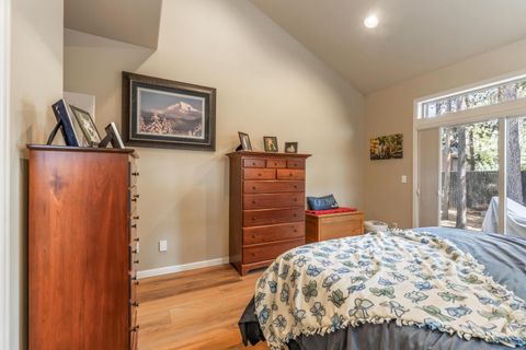 Tiny photo for 51874 Trapper George Lane, La Pine, OR 97739 (MLS # 220221872)