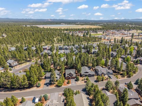 Tiny photo for 51874 Trapper George Lane, La Pine, OR 97739 (MLS # 220221872)