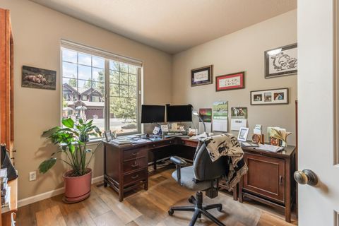 Tiny photo for 51874 Trapper George Lane, La Pine, OR 97739 (MLS # 220221872)