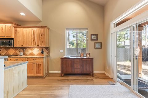 Tiny photo for 51874 Trapper George Lane, La Pine, OR 97739 (MLS # 220221872)