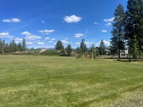 Tiny photo for 51874 Trapper George Lane, La Pine, OR 97739 (MLS # 220221872)