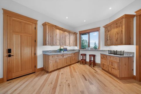 Tiny photo for 20440 Swalley Road, Bend, OR 97703 (MLS # 220215742)