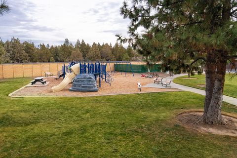 Tiny photo for 20634 Hummingbird Lane, Bend, OR 97702 (MLS # 220215221)