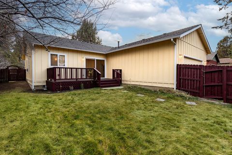 Tiny photo for 20634 Hummingbird Lane, Bend, OR 97702 (MLS # 220215221)