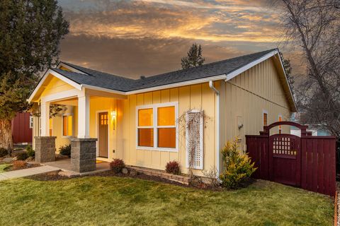 Tiny photo for 20634 Hummingbird Lane, Bend, OR 97702 (MLS # 220215221)
