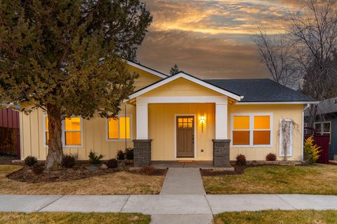 Tiny photo for 20634 Hummingbird Lane, Bend, OR 97702 (MLS # 220215221)