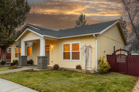 Tiny photo for 20634 Hummingbird Lane, Bend, OR 97702 (MLS # 220215221)