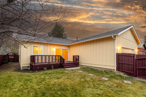 Tiny photo for 20634 Hummingbird Lane, Bend, OR 97702 (MLS # 220215221)