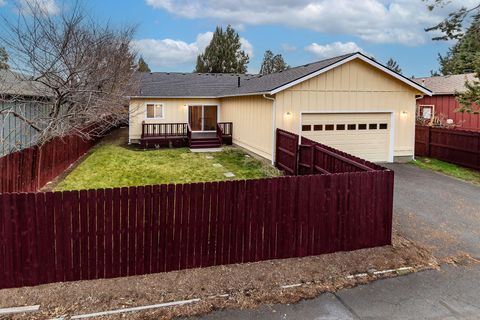 Tiny photo for 20634 Hummingbird Lane, Bend, OR 97702 (MLS # 220215221)
