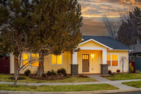 Tiny photo for 20634 Hummingbird Lane, Bend, OR 97702 (MLS # 220215221)