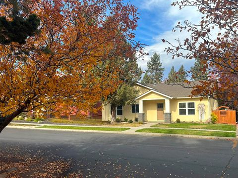 Tiny photo for 20634 Hummingbird Lane, Bend, OR 97702 (MLS # 220215221)