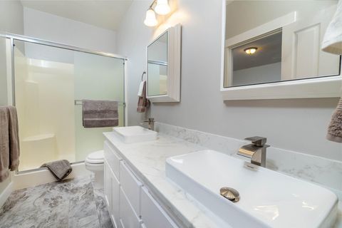 Tiny photo for 20634 Hummingbird Lane, Bend, OR 97702 (MLS # 220215221)