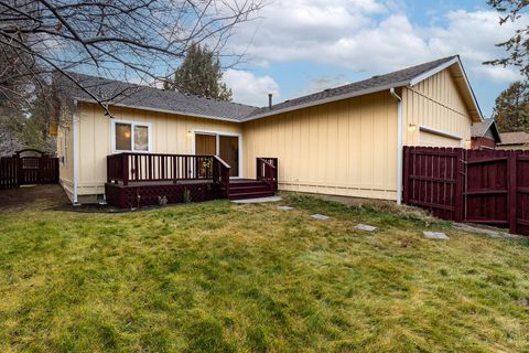 Tiny photo for 20634 Hummingbird Lane, Bend, OR 97702 (MLS # 220215221)