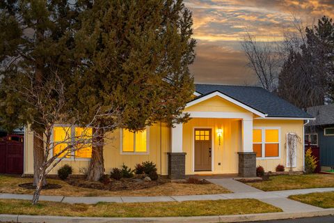 Tiny photo for 20634 Hummingbird Lane, Bend, OR 97702 (MLS # 220215221)