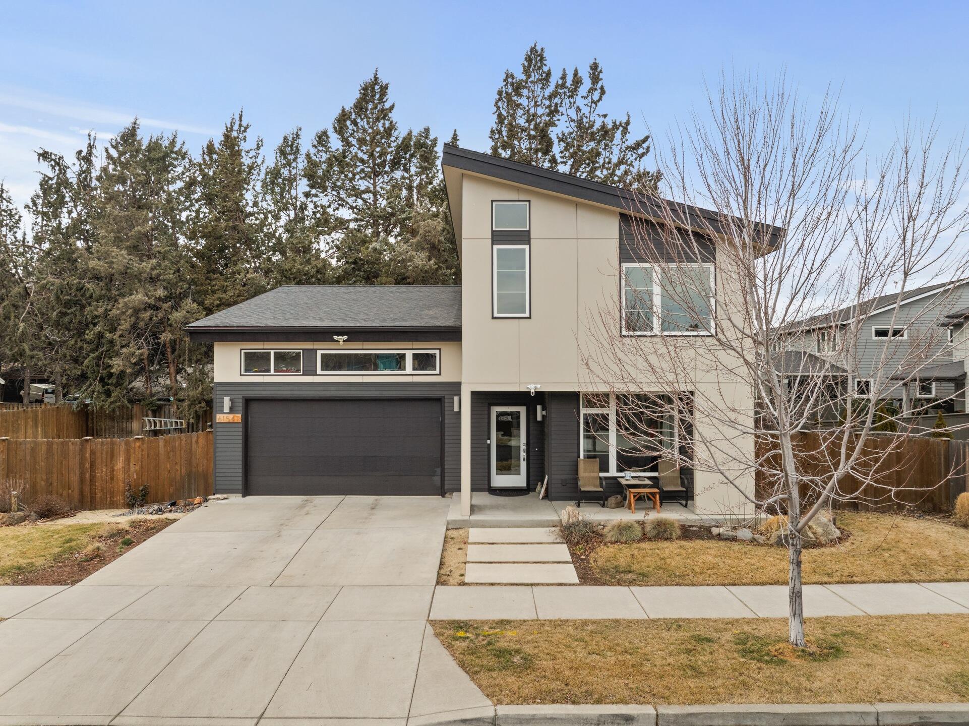 61547 SE Lincoln Lane