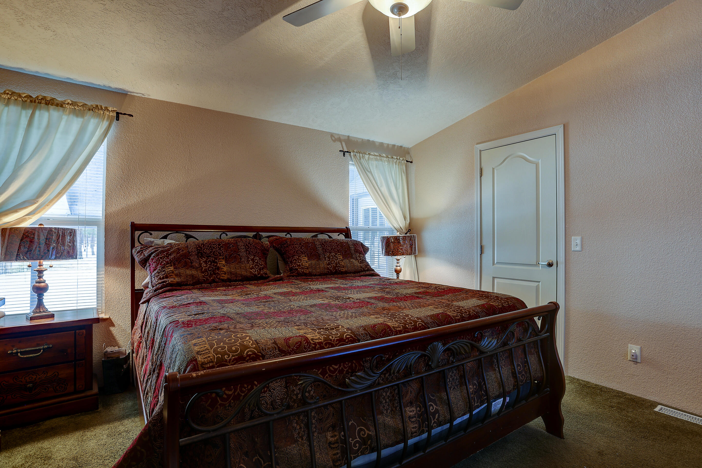 Ponderosa Pines - Residential