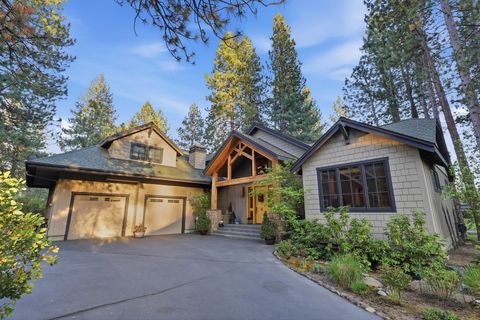 Tiny photo for 18829 Peony Place, Bend, OR 97702 (MLS # 220221330)