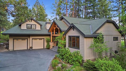 Tiny photo for 18829 Peony Place, Bend, OR 97702 (MLS # 220221330)