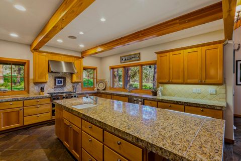 Tiny photo for 18829 Peony Place, Bend, OR 97702 (MLS # 220221330)