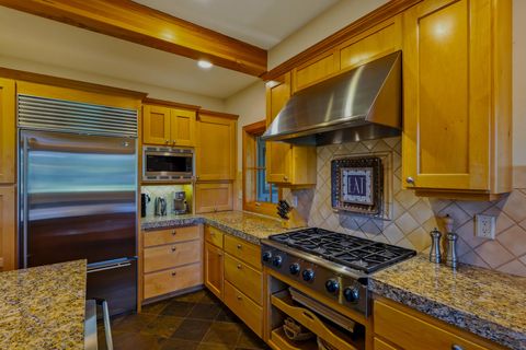 Tiny photo for 18829 Peony Place, Bend, OR 97702 (MLS # 220221330)
